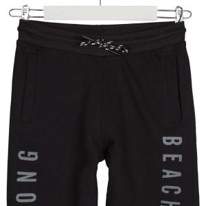 Bermuda de punto con textos estampados