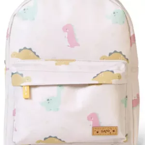 Niño llevando una mochila infantil impermeable colorida, perfecta para la guardería.