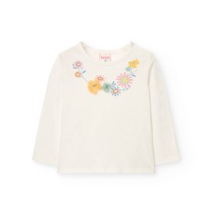 Camiseta blanca de manga larga con estampado en relieve de collar de flores en tonos pastel.