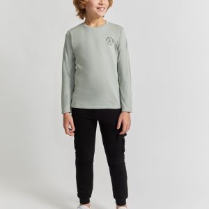 Jogging cargo niño urbano negro y marino con bolsillos